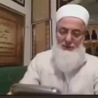 Aga sonda ne diyor hoca cidden merak ettim amk videonun linki varsa biri koysun öyle bi ağzını açtıki QKSBAMBWKWBSKWBSKS