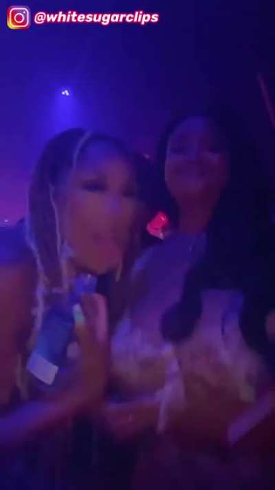 Lavish Styles Tits Shaking @Club [InstaStory]
