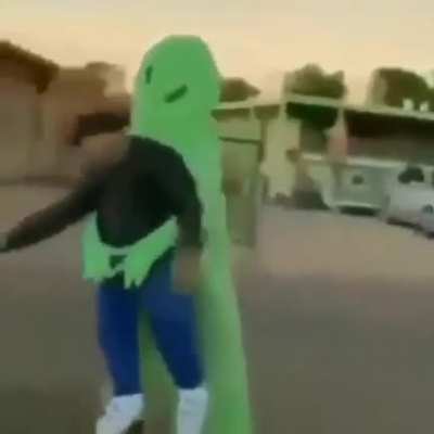 🤨