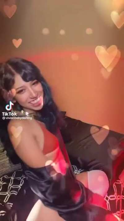 [TW] VivianBabyDarling On Only Fans and PornHub  