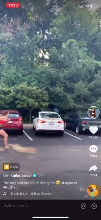 She has a nice @$$ follow her for more twerk