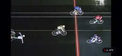 What an exciting moment in the cycling race