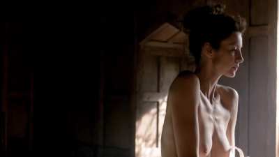 Caitríona Balfe - Outlander S01E01-E02