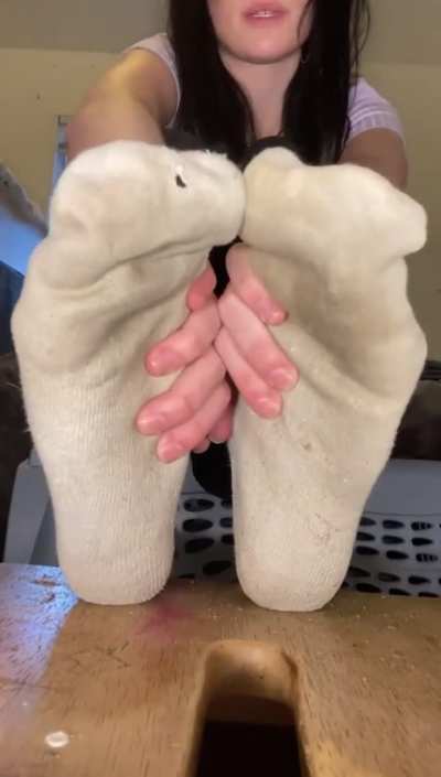 Queen boots removal