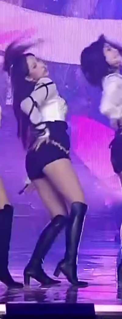 TWICE - Mina