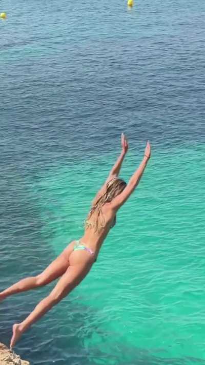 Bikini cliff jumping