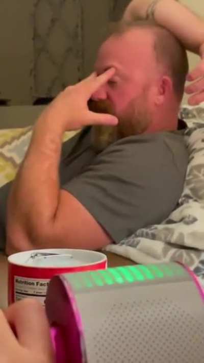 fAThEr is slOWLY kiLLeD bY HIS DAUGhteR