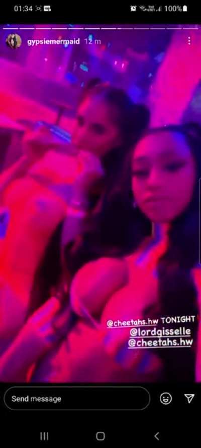 She always looks 😫😫😫🤤🤤<wbr>🤤😍😍😍 every time.