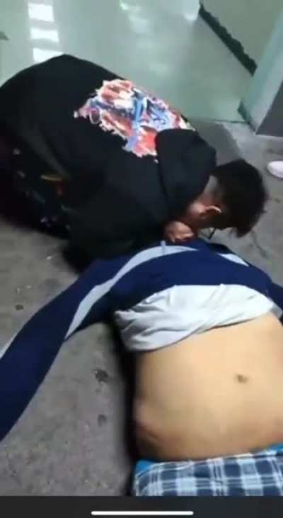 Y él recuperándose en un Palacio. Aquí está su sistema de salud nivel Dinamarca. 😔