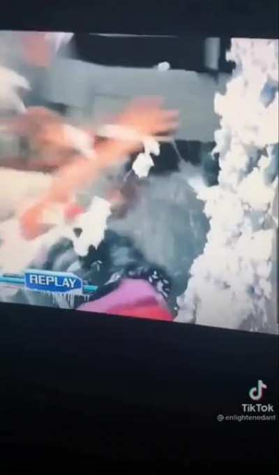 Anyone knows the name of this show?