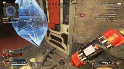 who needs Caustic barrels when you have Loba boutique