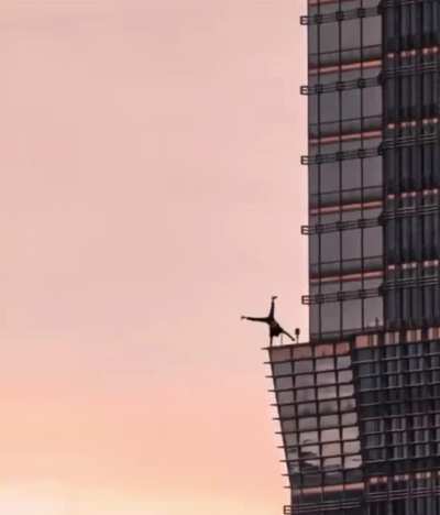 Just a guy chilling in shanghai
