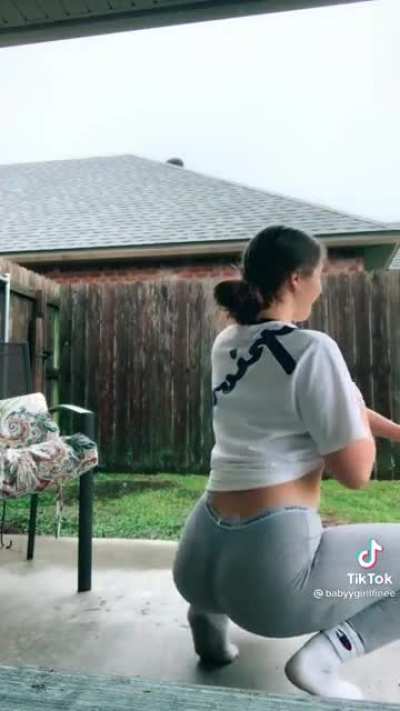 PAWG OF THE WEEK