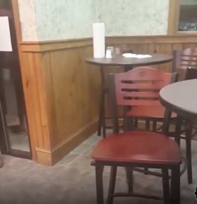 Woman freaks out over a service dog being in the restaurant sheâs at.