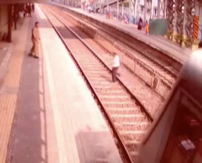 WCGW crossing train tracks?