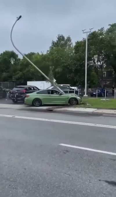 Sorry guys, the whole road belongs to me. I can do whatever i want!