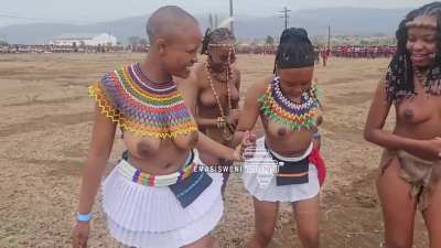 A sweet moment of Zulu friends greeting ♥️