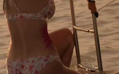 Madelyn Cline - Outer Banks Season 1