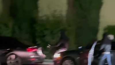 Ontem em San Francisco um grupo de 50 vítimas da sociedade assaltaram uma Nordstrom (luxo) e nem polícia à vista