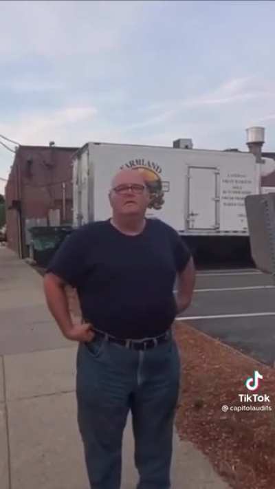 Waddling idiot pretends to be a cop
