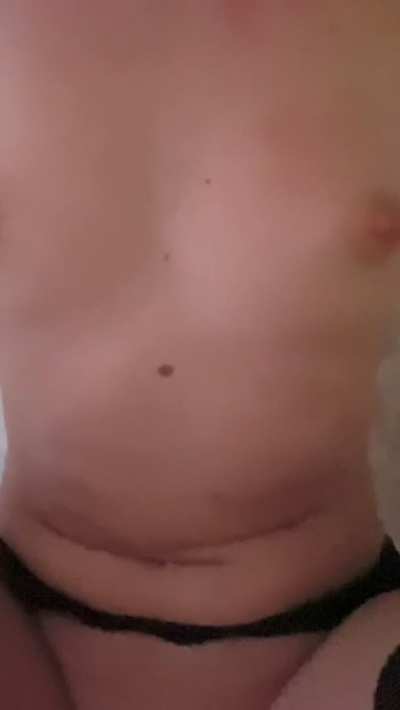 😈 FREE SUB! French little slut 🙈, I love squirt 💦 and hard sex 🔥 Link in comment 👇🏼