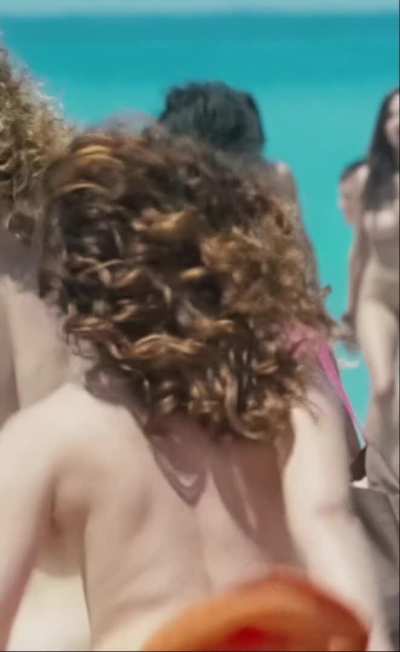 Busty brunette hottie naked at the beach!