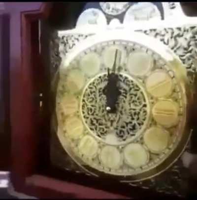 aincent ass clocks