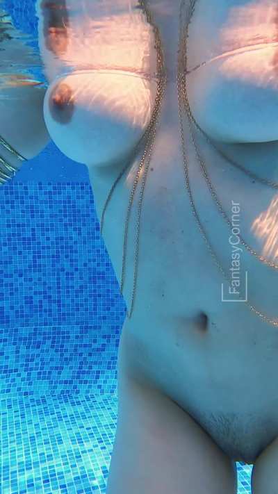 Divine boobs