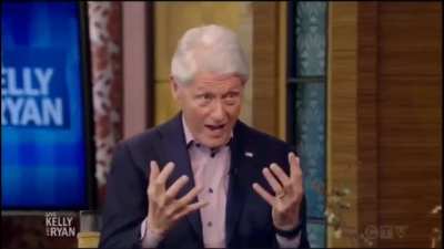 President Bill Clinton was just on @LiveKellyRyan and was asked about #UFOs and #UAPs. He confirmed there are things flying we haven't identified yet.