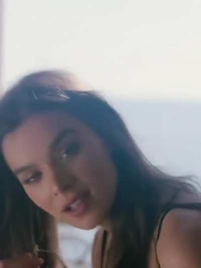 Hailee Steinfeld