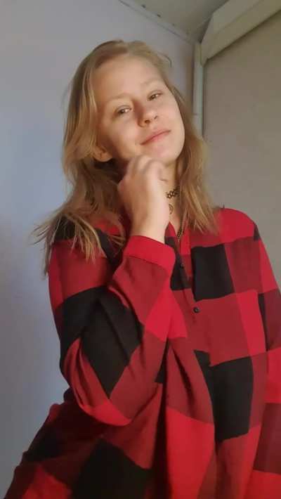 #TittyDrop How do you guys like my flannel shirt? I'm going to the mountains in it soon, but I'll have to take a lightweight backpack because I already carry enough on the front.... kisses