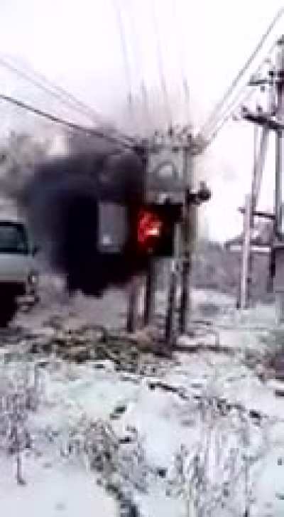 Found this on r/ANormalDayInRussia... what happened here?