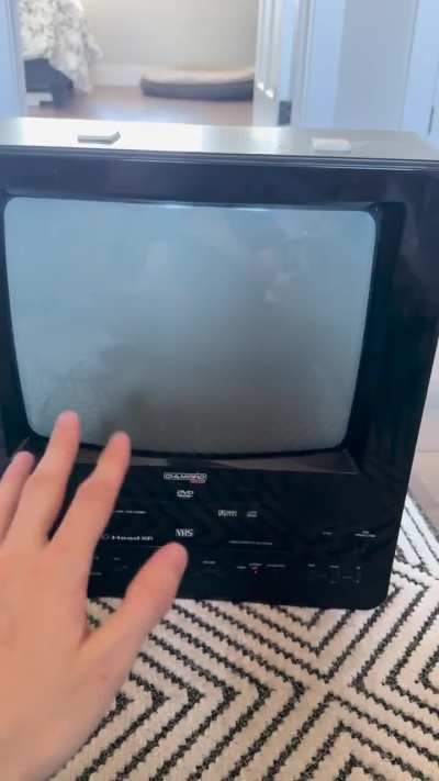 How do I fix my crt tv? Power or screen issues?
