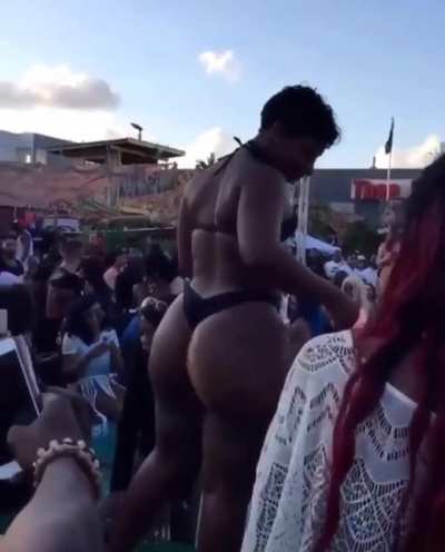 Pool Thots