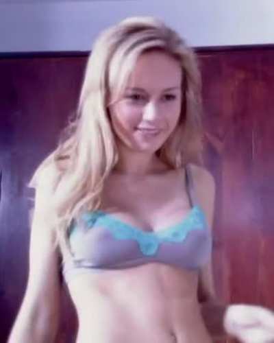 Brie Larson - The Babysitter (2008)