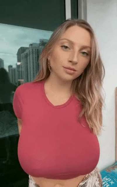 Someone please identify this incredible lass. Plz use req'd binary.