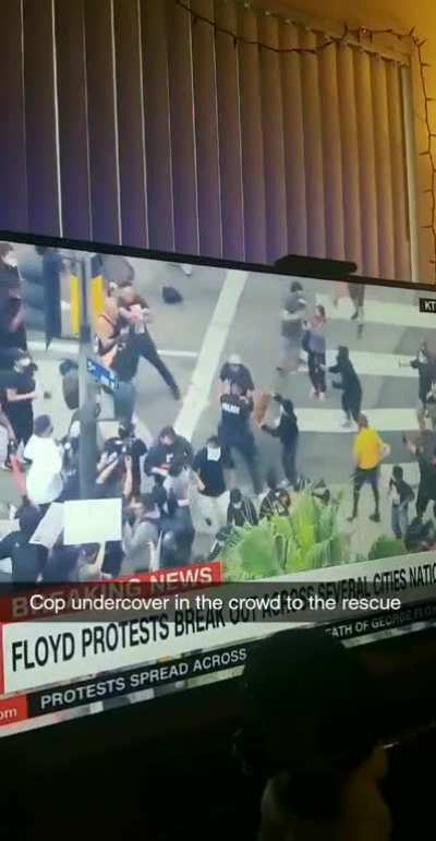 Undercover cop to the rescue in L.A.