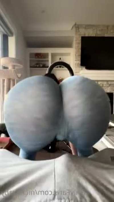 Unbelievable booty