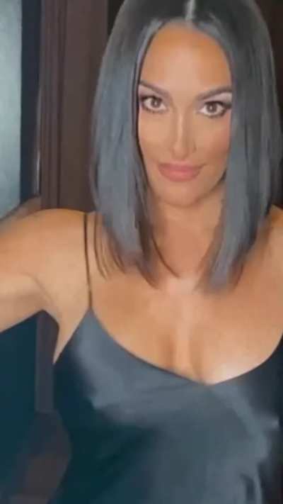 cleavage & pokies