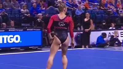 Georgia’s Nicole King ❤️🖤🤍🤸<wbr>‍♀️