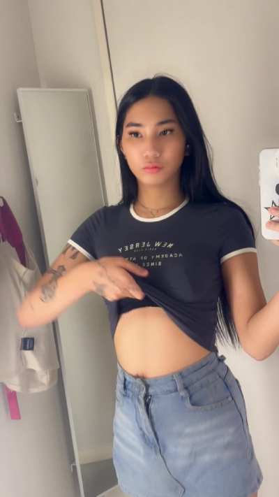 I just did something naughty in the fitting room!🤭