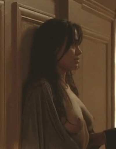 Prime Angelina Jolie in Taking Lives