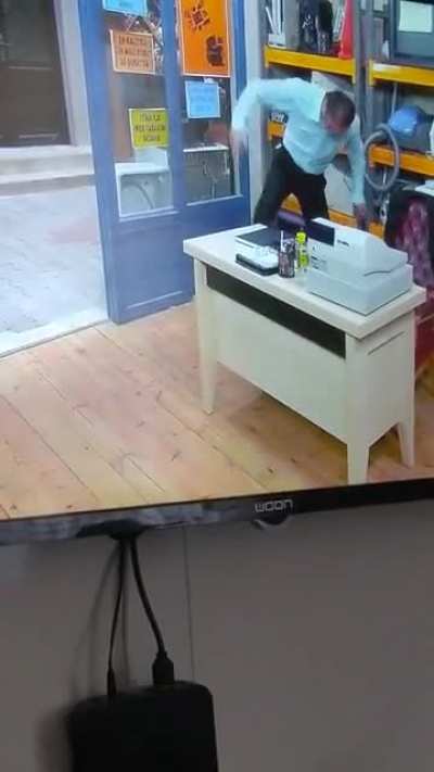 bu sahneyi kim yazdı amk amaksjaksksnsm