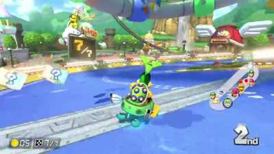 [MK8DX] Y'all ever go from 1st to 10th in five seconds?