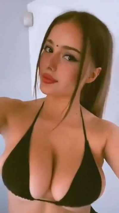 Desi girl😀