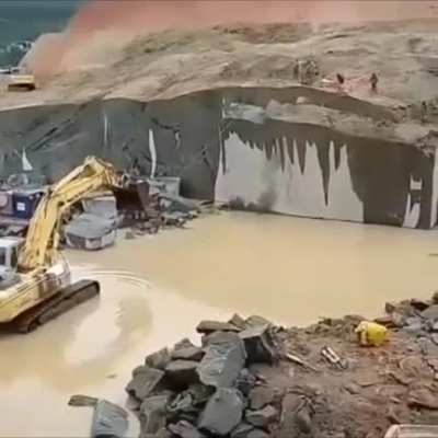 that's a nice looking excavator