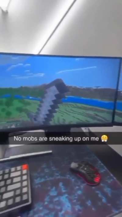 very long computer xd ð¤¯