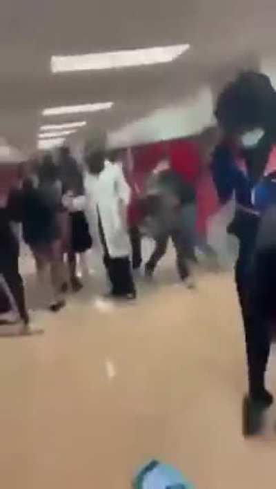 Little kid beats up older bully
