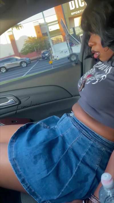 She’s a 10, but can never hold it 