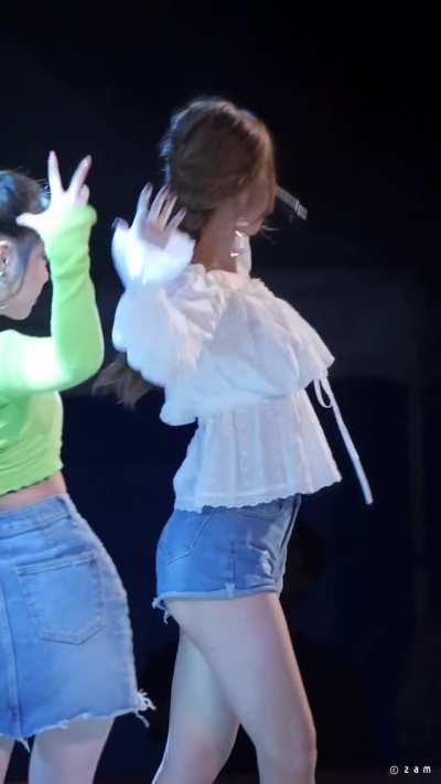 (G)I-DLE - Miyeon (feat. Shuhua)